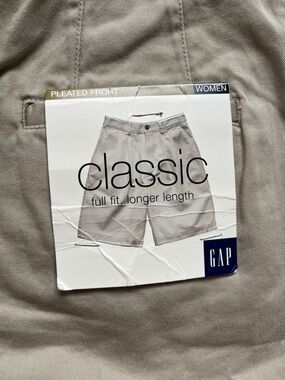 Vintage GAP classic fit NWT long khaki Bermuda shorts 2L S butch uniform preppy